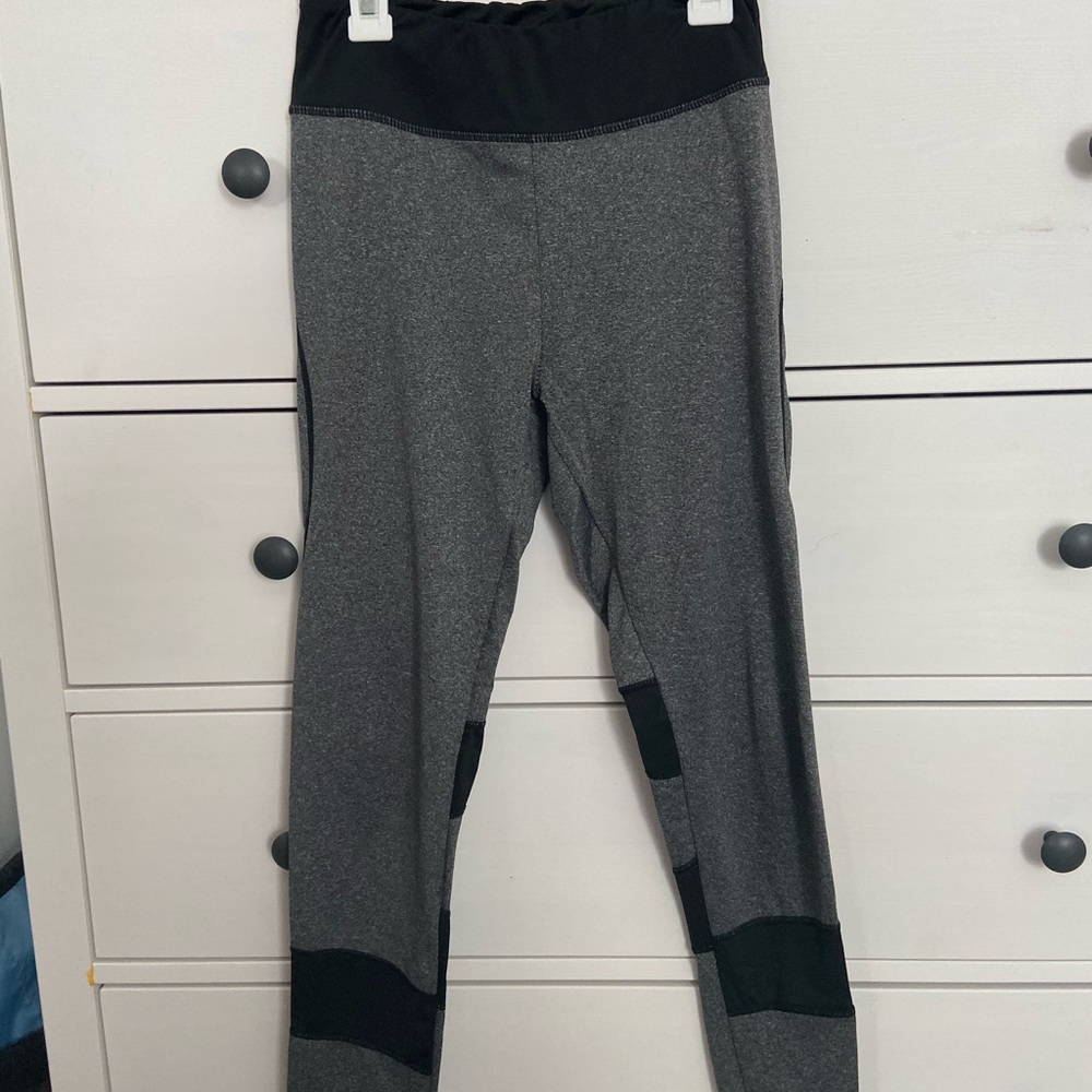 Butt scrunch leggings!